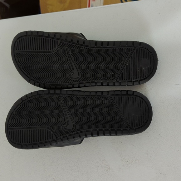 Sandals - Picture 3 of 5